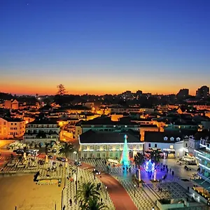 Holiday home 3 Bedroom Town House - Historic Centre Of Cascais. 100 Mts From The And Centre Of, Cascais