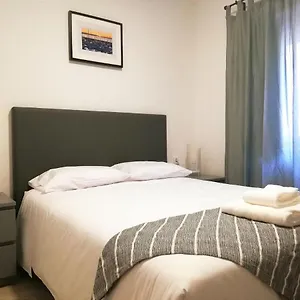 Bela House Quarto em Acomodações Particulares